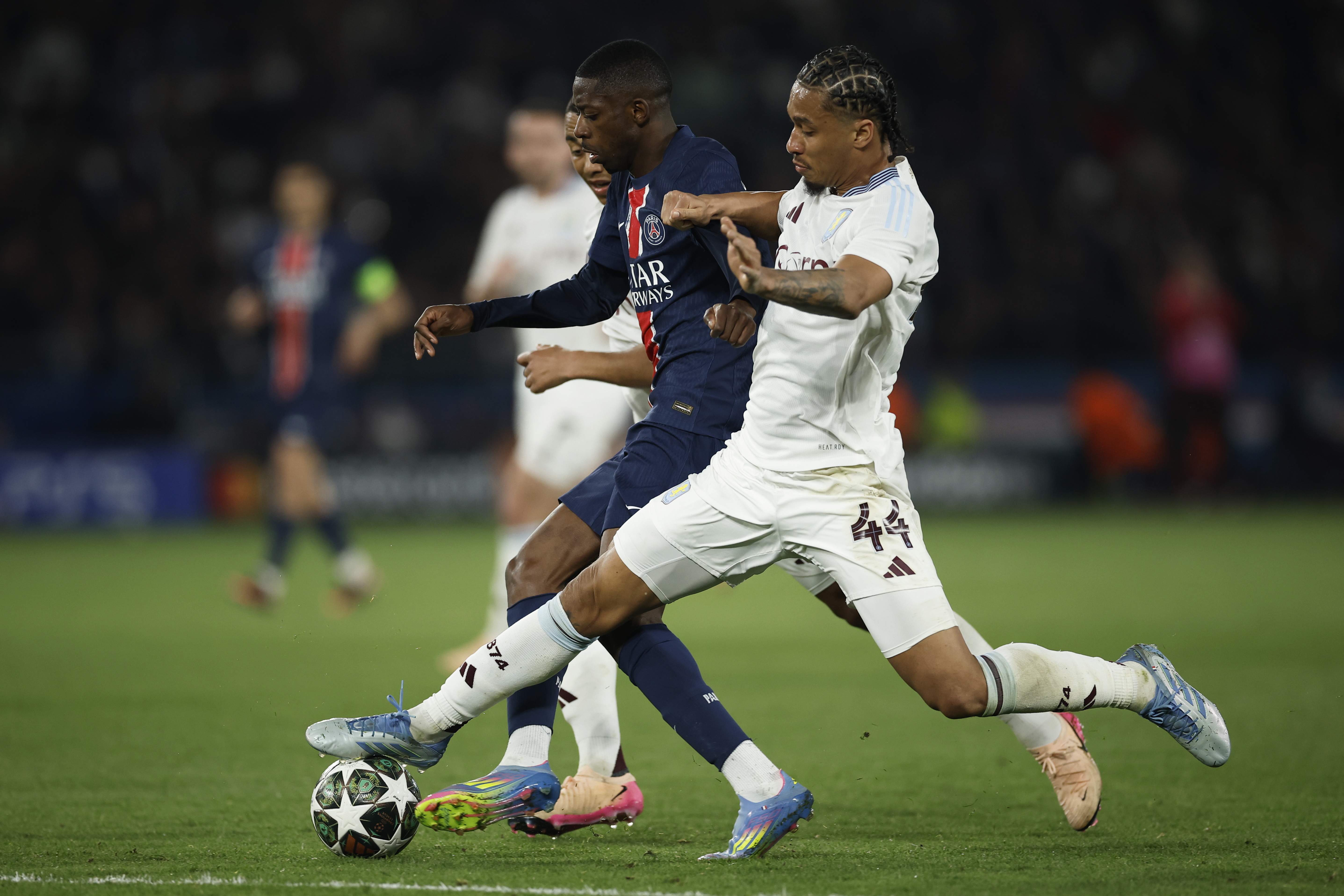 德罗巴在巴黎圣日耳曼比赛中精彩发挥，关键助攻引发热议！的简单介绍-开云官方网站